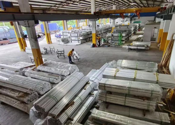 उच्च तापमान प्रतिरोध के साथ एएसपी प्रमाणित मिश्र धातु स्टील ट्यूब