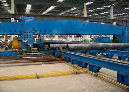 काली रंग की कार्बन स्टील SSAW स्टील पाइप दीवार के साथ 5mm -25.4mm