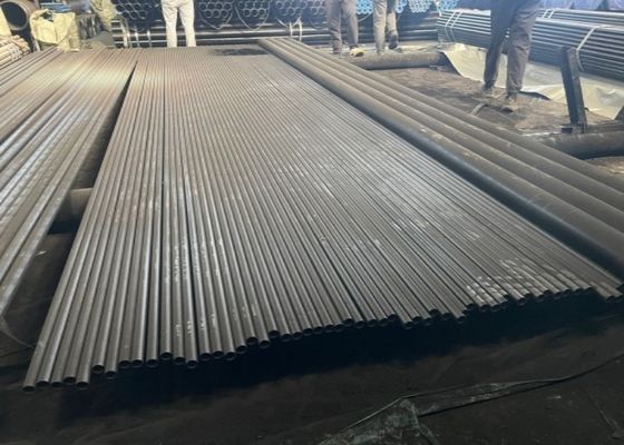एएसटीएम ए५३ एसएमएलएस स्टील पाइप के साथ सहिष्णुता ± 5% और गर्म एक्सट्रूज़न उत्पादन प्रक्रिया