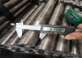 जंगरोधी तेल कार्बन स्टील पाइप ASTM A106 ± 5% सहिष्णुता