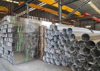 थ्रेडेड एंड्स स्टेनलेस स्टील पाइप ट्यूबिंग, मोटाई 0.3mm-150mm और BA/2B/NO.1/NO.3/NO.4 सतह फिनिश के साथ