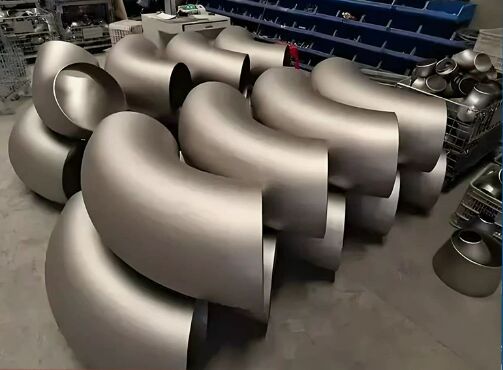 उच्च संक्षारण प्रतिरोध स्टील पाइप फिटिंग्स के साथ सटीक मशीनिंग सहिष्णुता +/- 0.01 मिमी और गर्म/ठंडे प्रेसिंग तकनीक