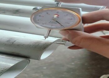 वेल्डिंग प्रसंस्करण सेवा और BA 2B NO1 NO3 NO4 सतह परिष्करण के साथ सादे अंत स्टेनलेस स्टील पाइप ट्यूबिंग