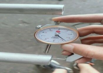 औद्योगिक अनुप्रयोगों के लिए उच्च तापमान और संक्षारण प्रतिरोध के साथ कोल्ड रोल्ड हॉट रोल्ड स्टेनलेस स्टील पाइप टयूबिंग